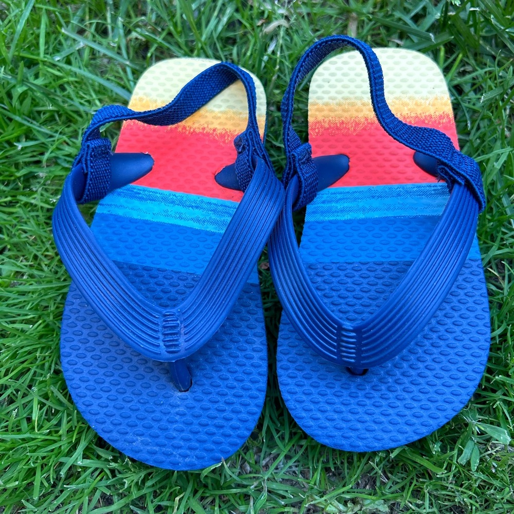FREE ADD ON🛍️  George Toddler flip flops with ankle straps. Size 5/6